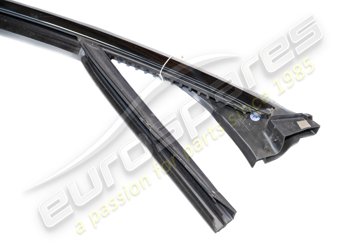 USED MASERATI RH FRONT GASKET. PART NUMBER 670295995 (2) used maserati rh front gasket. part number 670295995 (2)