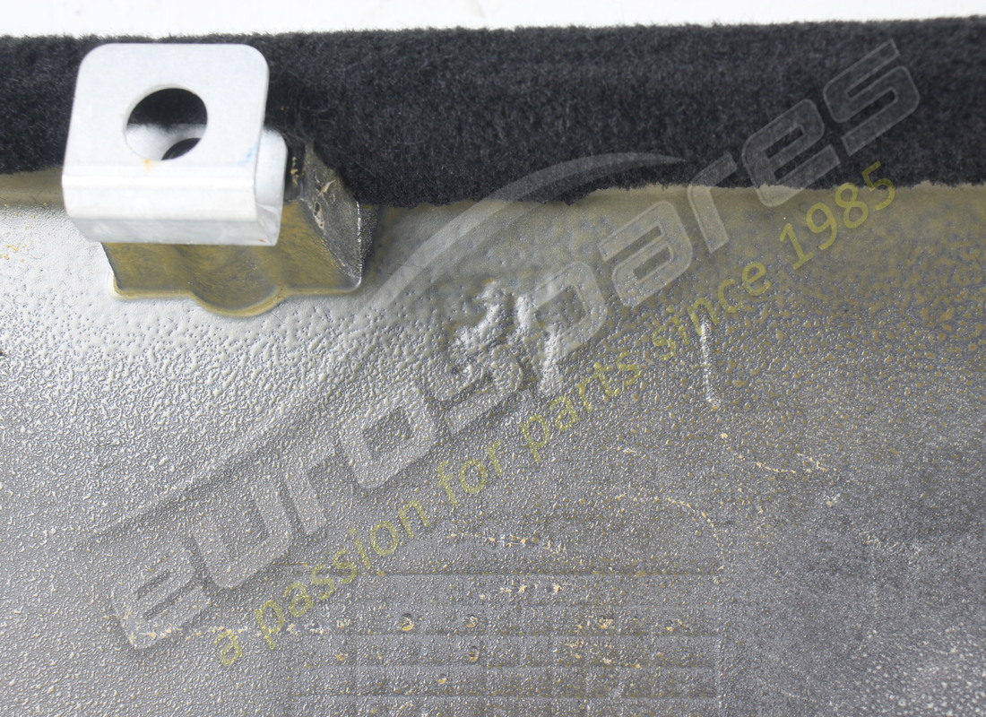 used ferrari lh lateral sill trim. part number 88127100 (3)