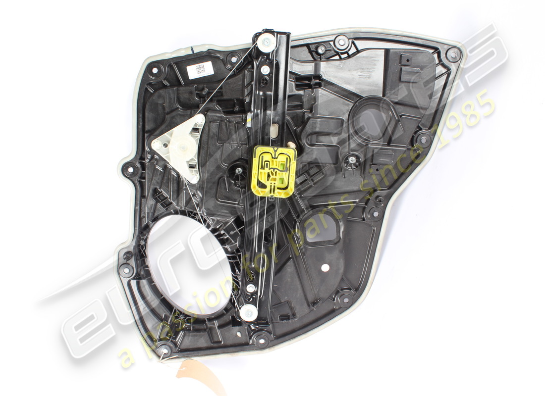 USED MASERATI LH REAR DOOR CARRIER. PART NUMBER 673014116 (1) used maserati lh rear door carrier. part number 673014116 (1)