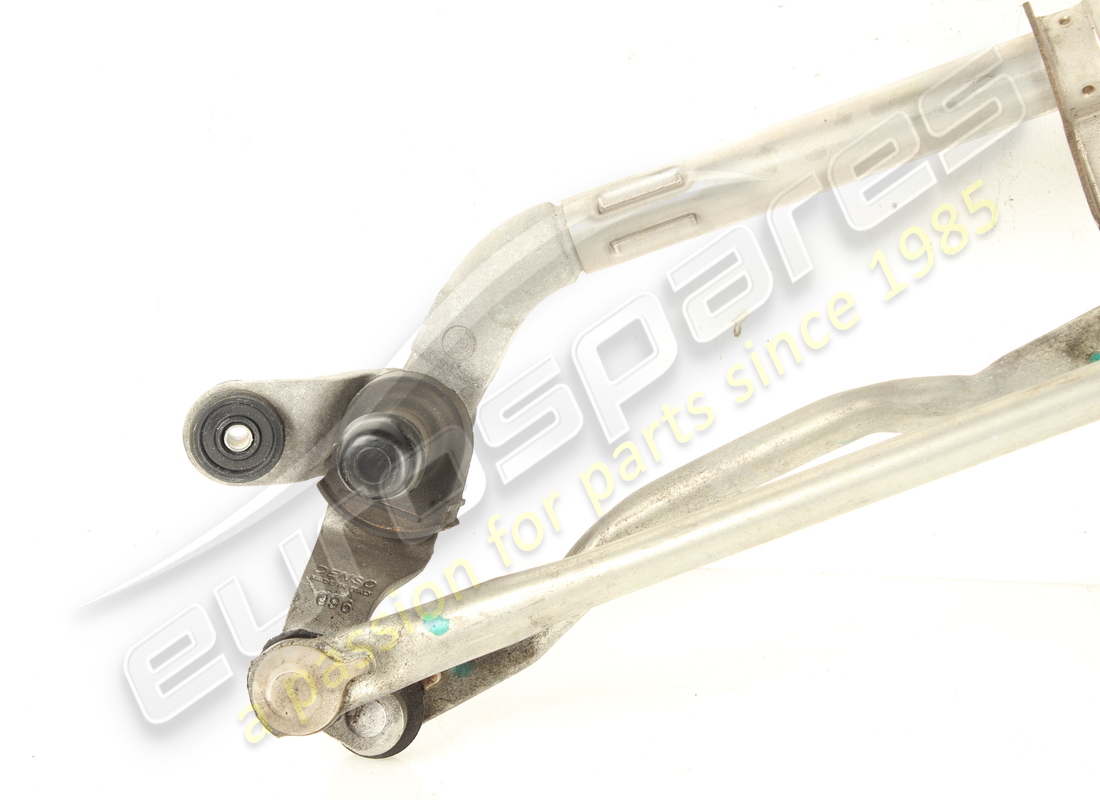 USED FERRARI WINDSCREEN WIPER WITH MOTOR. PART NUMBER 85804100 (6) used ferrari windscreen wiper with motor. part number 85804100 (6)