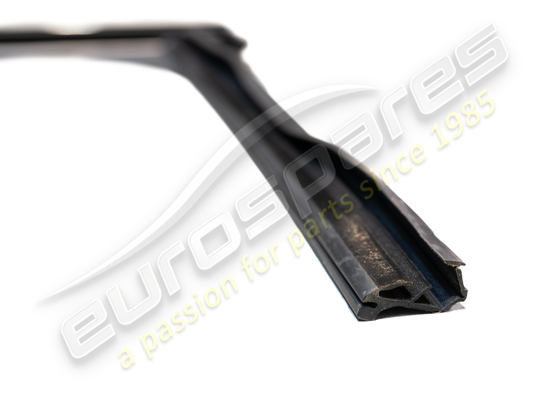 USED MASERATI RH REAR GASKET. PART NUMBER 670295997 (2) used maserati rh rear gasket. part number 670295997 (2)