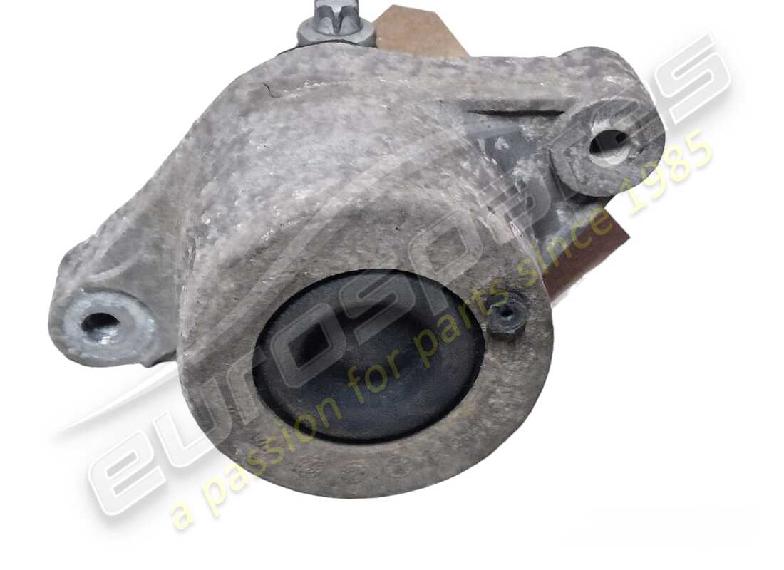 USED MASERATI RUBBER - RH ENGINE MOUNTING. PART NUMBER 670004871 (2) used maserati rubber - rh engine mounting. part number 670004871 (2)