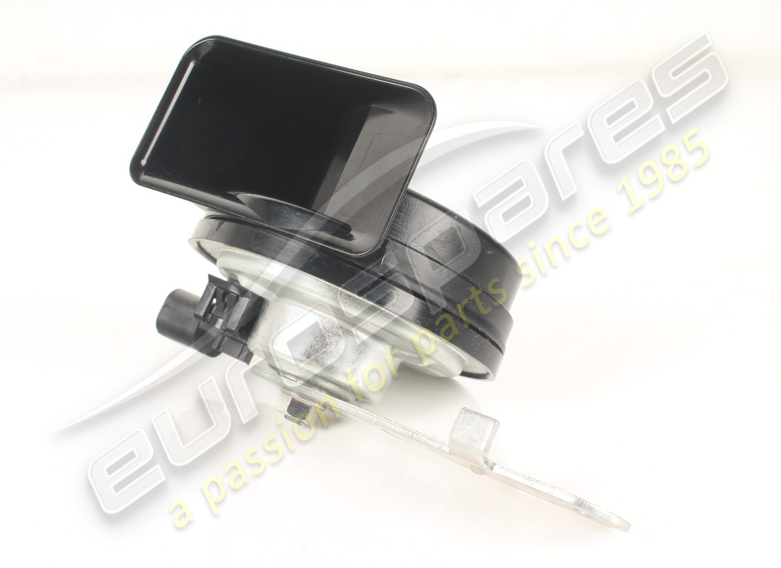 USED FERRARI HIGH TONE HORN. PART NUMBER 789532 (2) used ferrari high tone horn. part number 789532 (2)