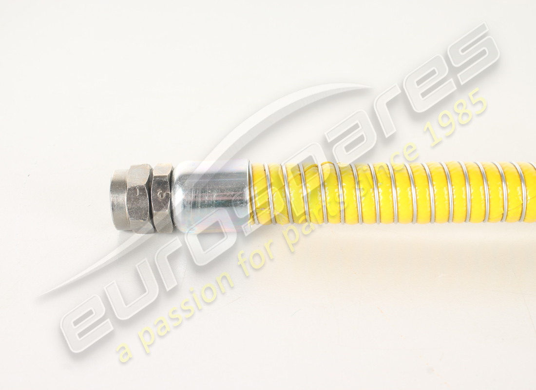 NEW OE YELLOW FUEL HOSE C/W UNIONS. PART NUMBER 19528 (2) new oe yellow fuel hose c/w unions. part number 19528 (2)