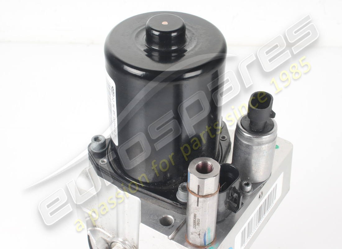 USED FERRARI ELECTRIC PUMP. PART NUMBER 844052 (2) used ferrari electric pump. part number 844052 (2)