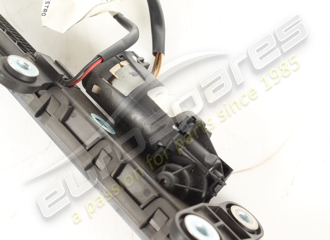 used ferrari lh belt extender. part number 82251900 (2)