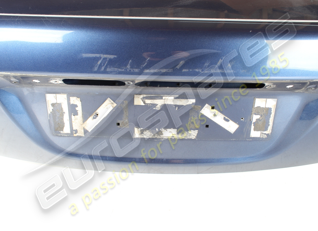 used maserati boot lid - rear. part number 67213800 (3)
