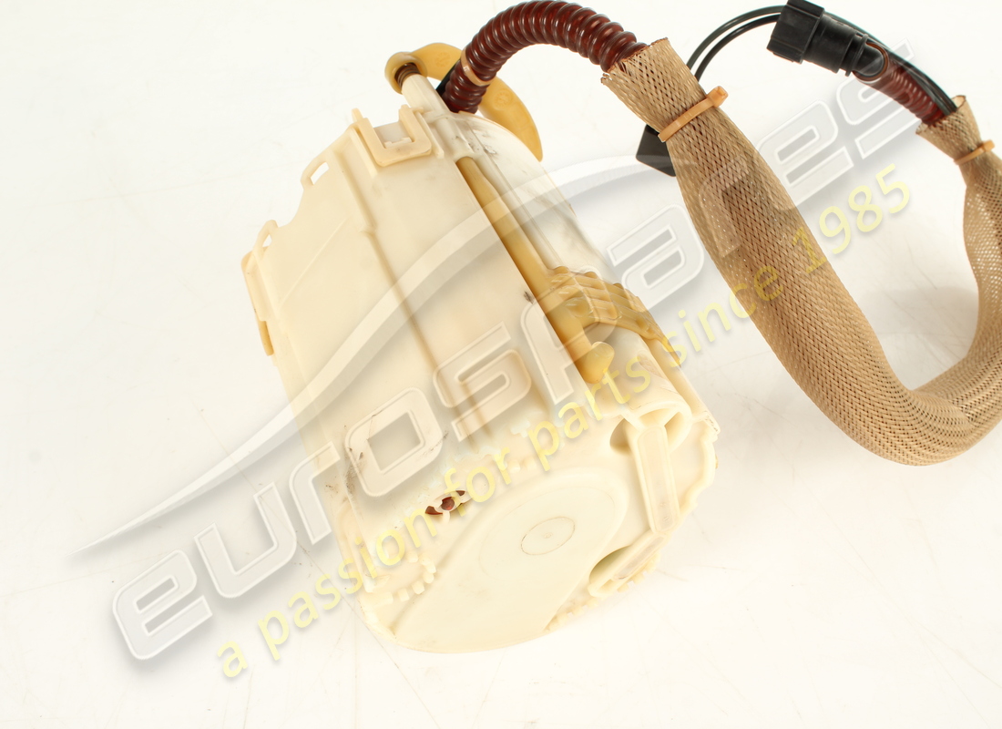 used ferrari fuel pump. part number 272086 (3)