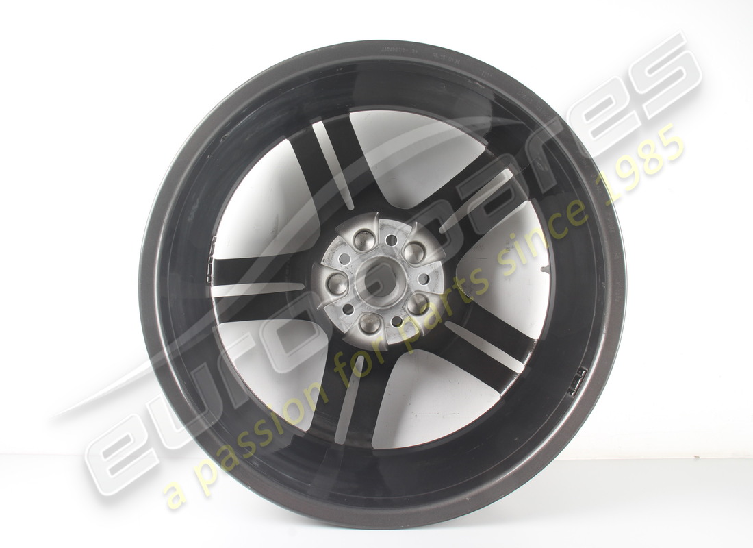 USED FERRARI FRONT WHEEL. PART NUMBER 855340 (6) used ferrari front wheel. part number 855340 (6)