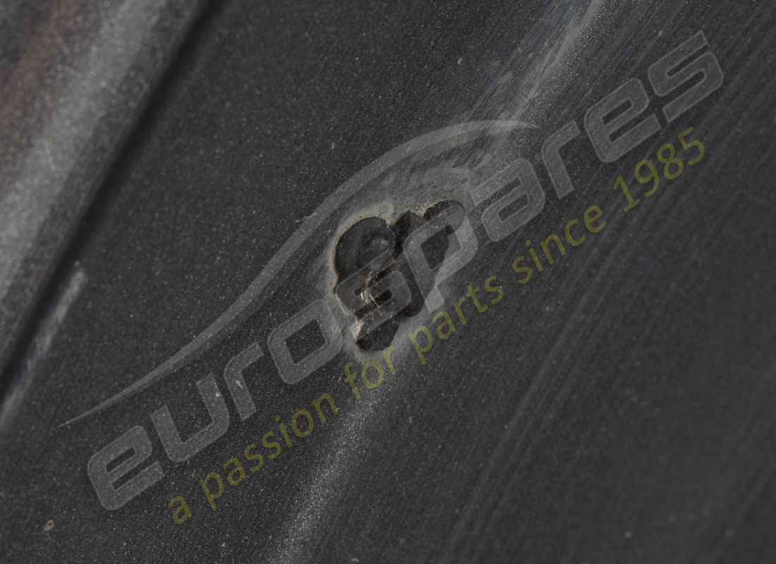 USED FERRARI FRONT WHEEL. PART NUMBER 855340 (7) used ferrari front wheel. part number 855340 (7)