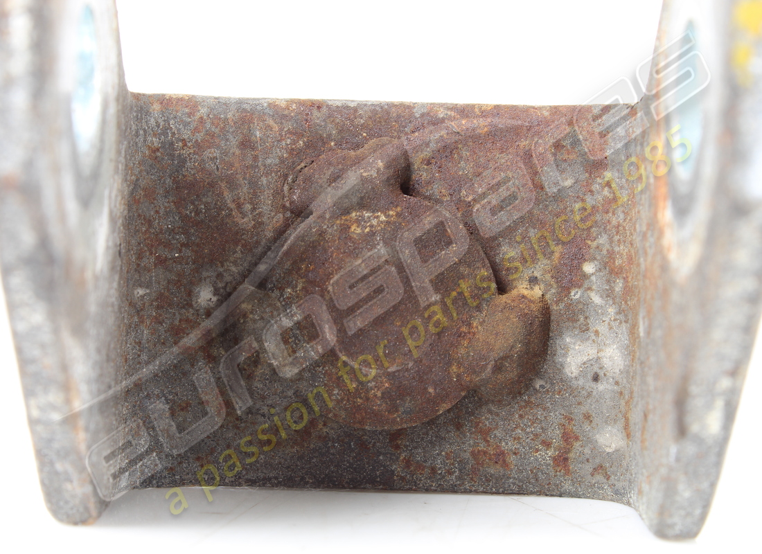 USED FERRARI SUSPENSION FORK 5MM THICK. PART NUMBER 134929 (3) used ferrari suspension fork 5mm thick. part number 134929 (3)