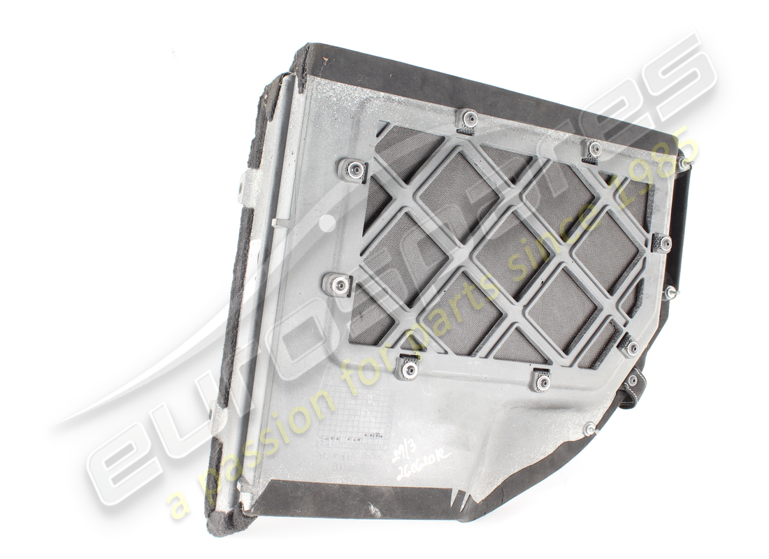 used ferrari lh lateral cover panel. part number 82627300 (2)