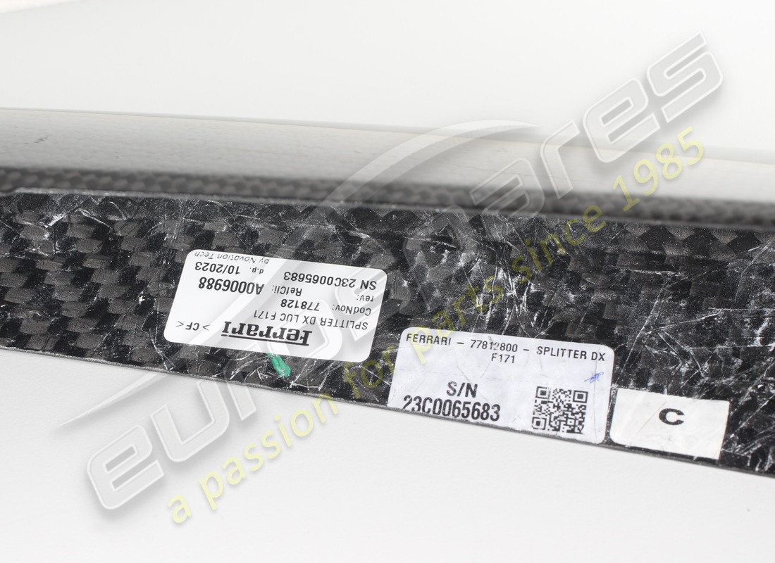 NEW FERRARI RIGHT SPLITTER CARBON. PART NUMBER 778128 (8) new ferrari right splitter carbon. part number 778128 (8)