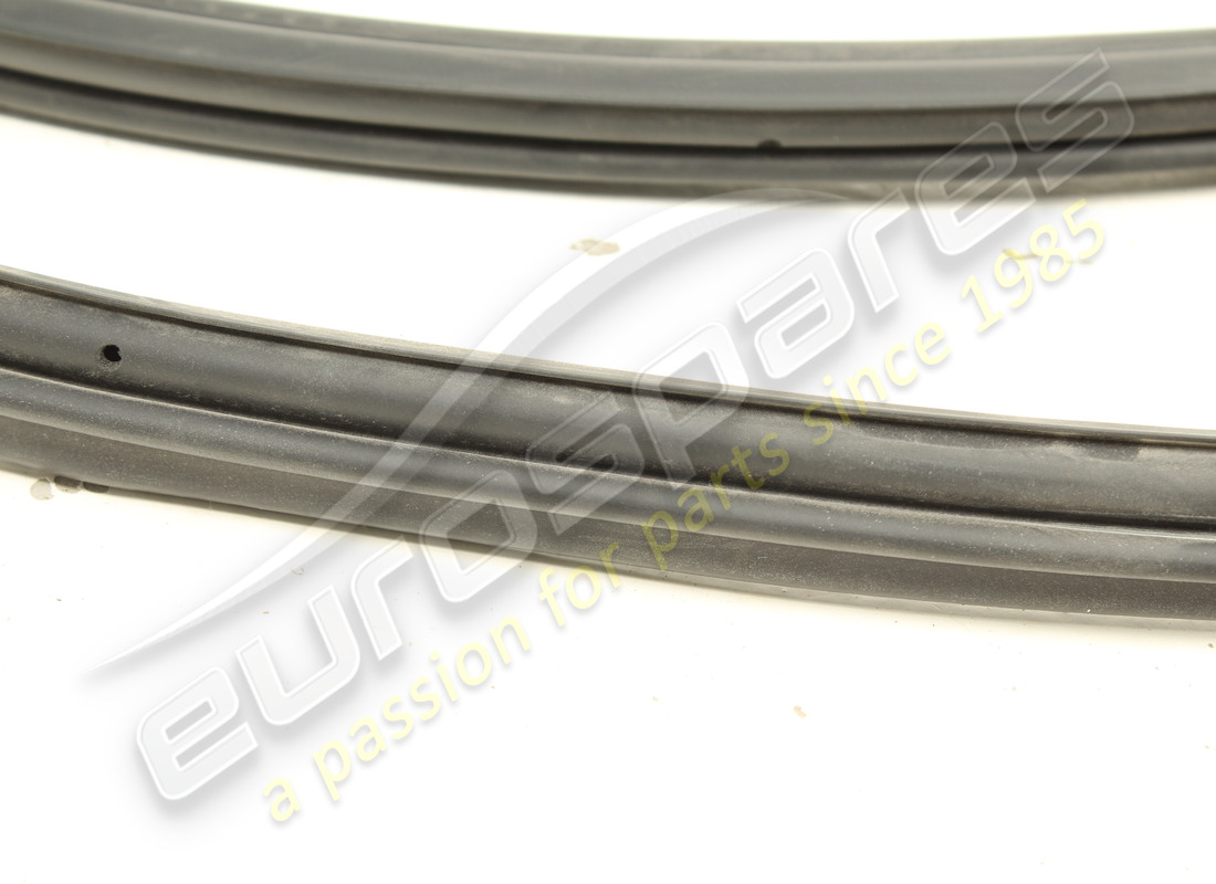 USED FERRARI LUGGAGE COMPARTMENT SEAL. PART NUMBER 766390 (2) used ferrari luggage compartment seal. part number 766390 (2)