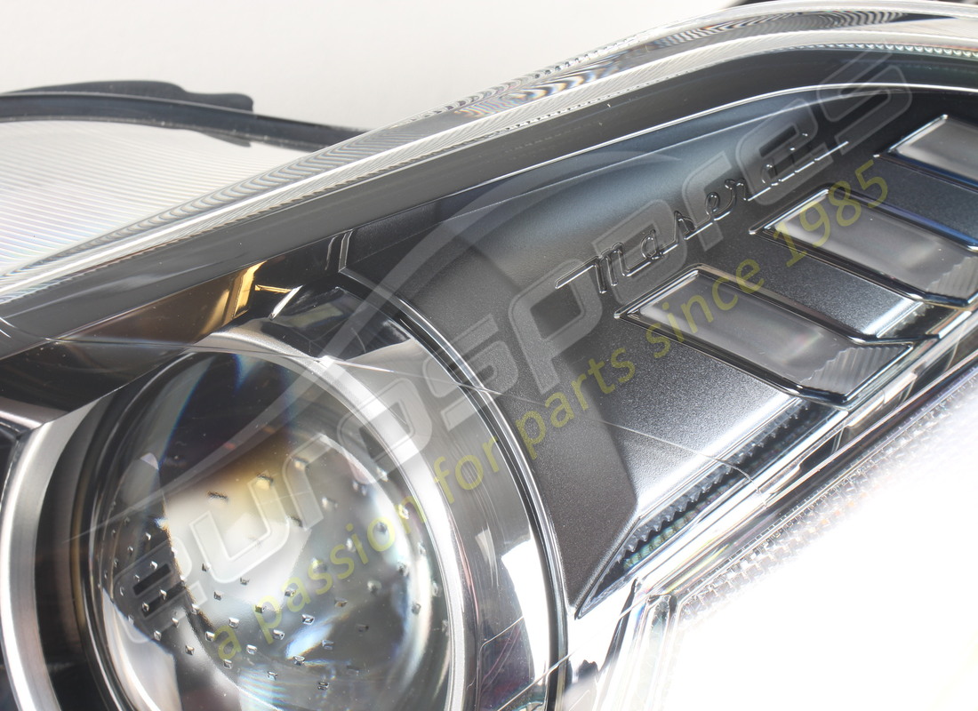 NEW MASERATI LH HEADLIGHT. PART NUMBER 670215130 (2) new maserati lh headlight. part number 670215130 (2)