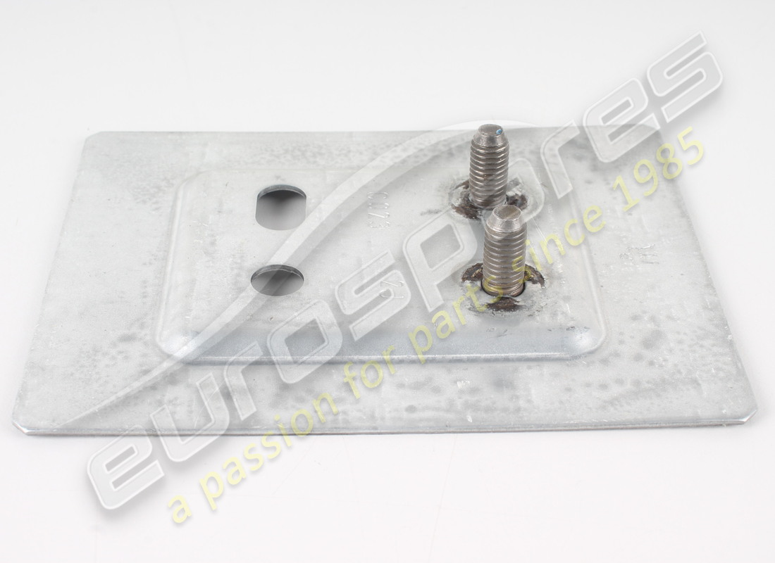 NEW MASERATI LH PLATE. PART NUMBER 670003900 (3) new maserati lh plate. part number 670003900 (3)