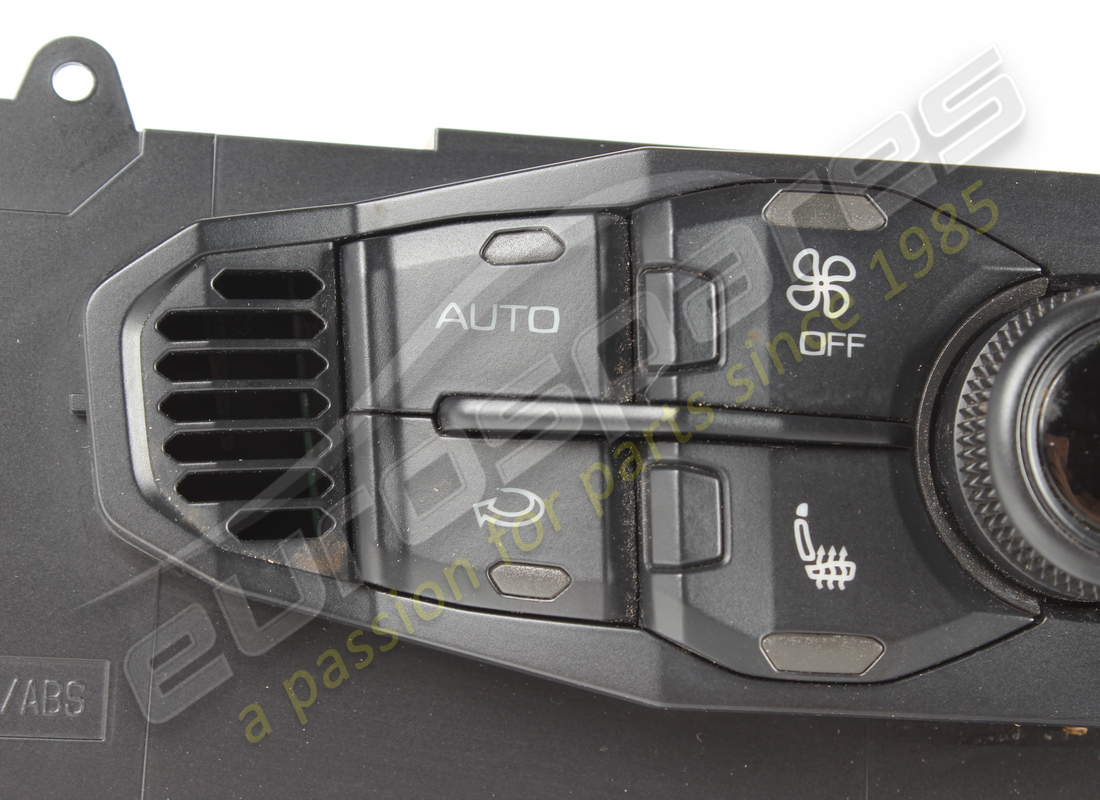 used lamborghini a/c control & display panel. part number 470820043g (2)