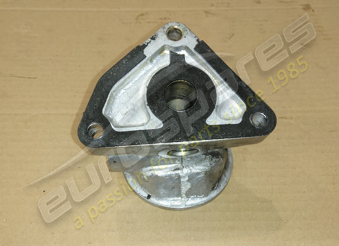 used ferrari oil filter base. part number 123863 (4)