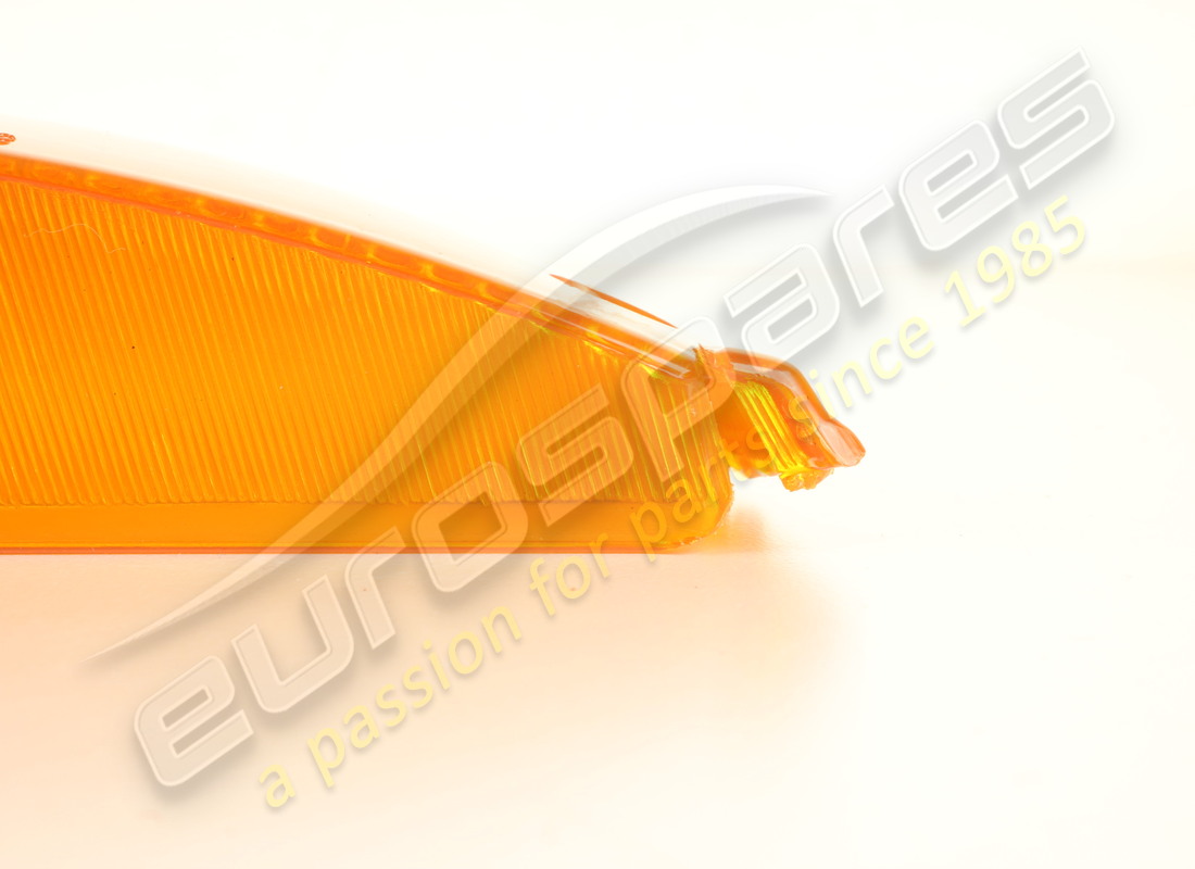 NEW (OTHER) FERRARI RH FRONT LENS INDICATOR RHD PART NUMBER 61536100 (5) new (other) ferrari rh front lens indicator rhd part number 61536100 (5)