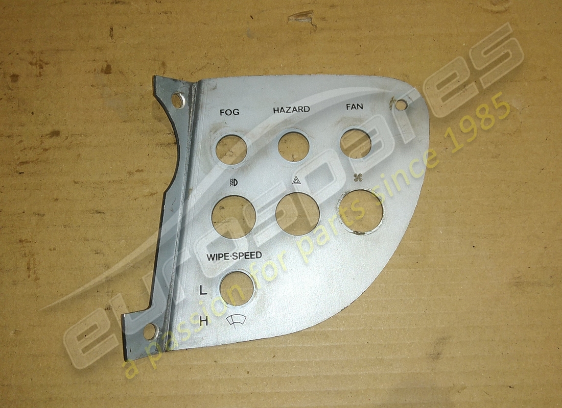 USED FERRARI LH INSTRUMENT PANEL. PART NUMBER 40139206 (1) used ferrari lh instrument panel. part number 40139206 (1)