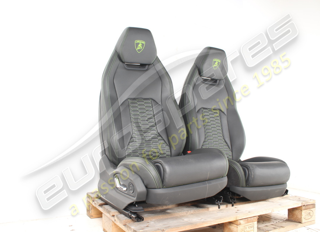 USED LAMBORGHINI COMPLETE SEAT SET. PART NUMBER EAP1227394 (2) used lamborghini complete seat set. part number eap1227394 (2)