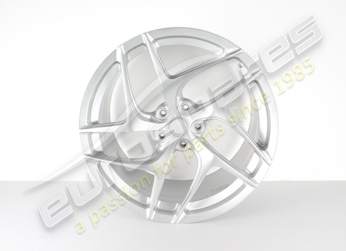 RECONDITIONED Ferrari RH REAR WHEEL . PART NUMBER 334489 (1)