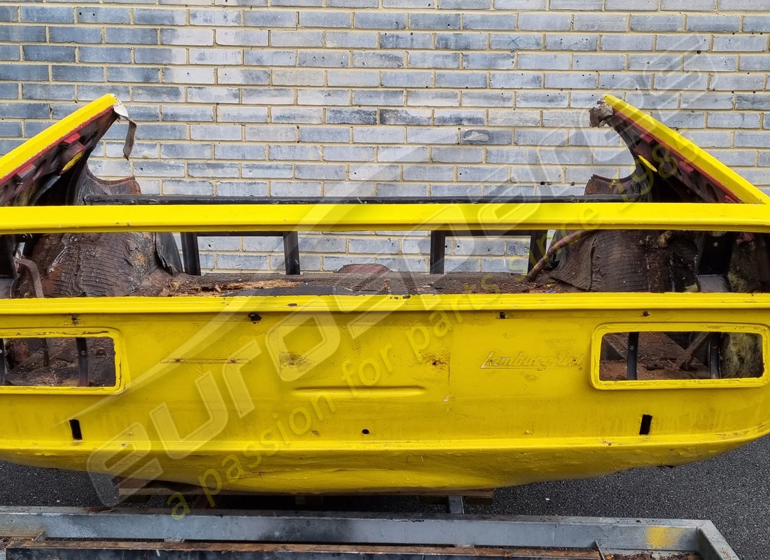 USED LAMBORGHINI CHASSIS/BODY. PART NUMBER LESPCHA001 (3) used lamborghini chassis/body. part number lespcha001 (3)