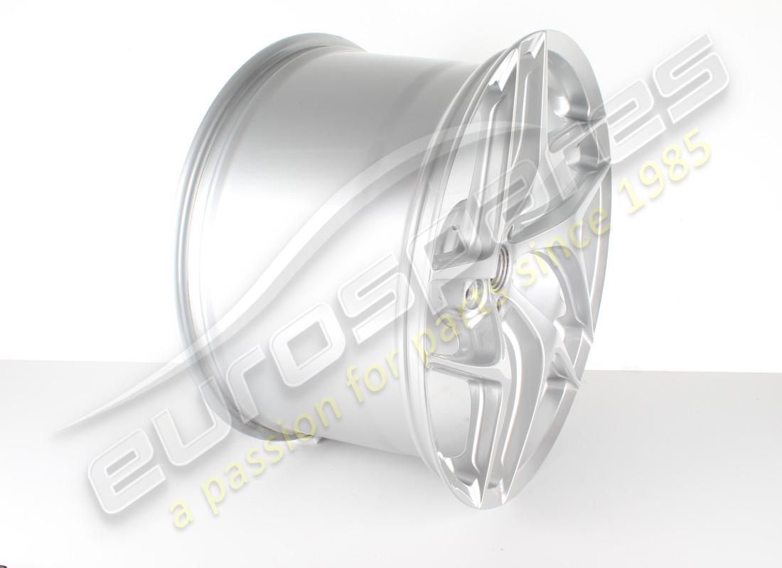 reconditioned ferrari rh rear wheel. part number 334489 (2)