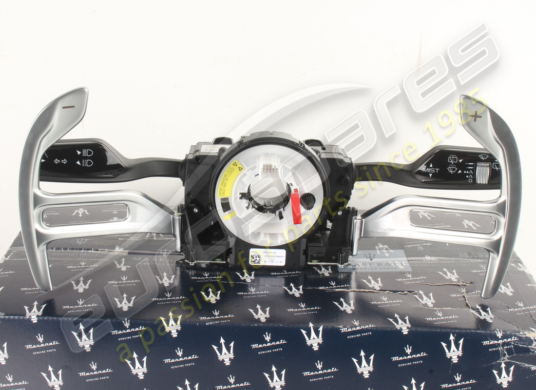 NEW MASERATI SWITCH GUIDE. PART NUMBER 670264698 (8) new maserati switch guide. part number 670264698 (8)
