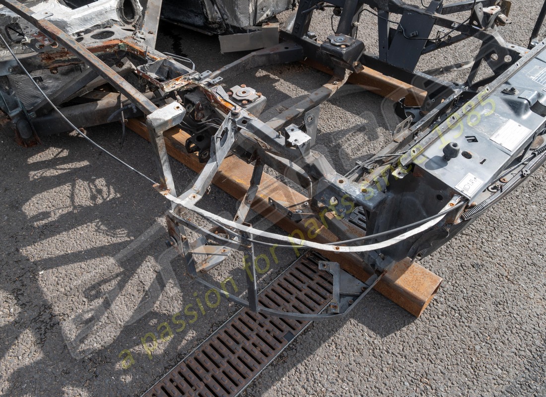 USED FERRARI 550 COMPLETE BODYSHELL BARE. PART NUMBER 65375900 (3) used ferrari 550 complete bodyshell bare. part number 65375900 (3)