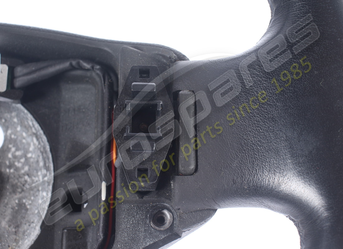 used aston martin steering wheel assembly. part number 4g433600db (5)