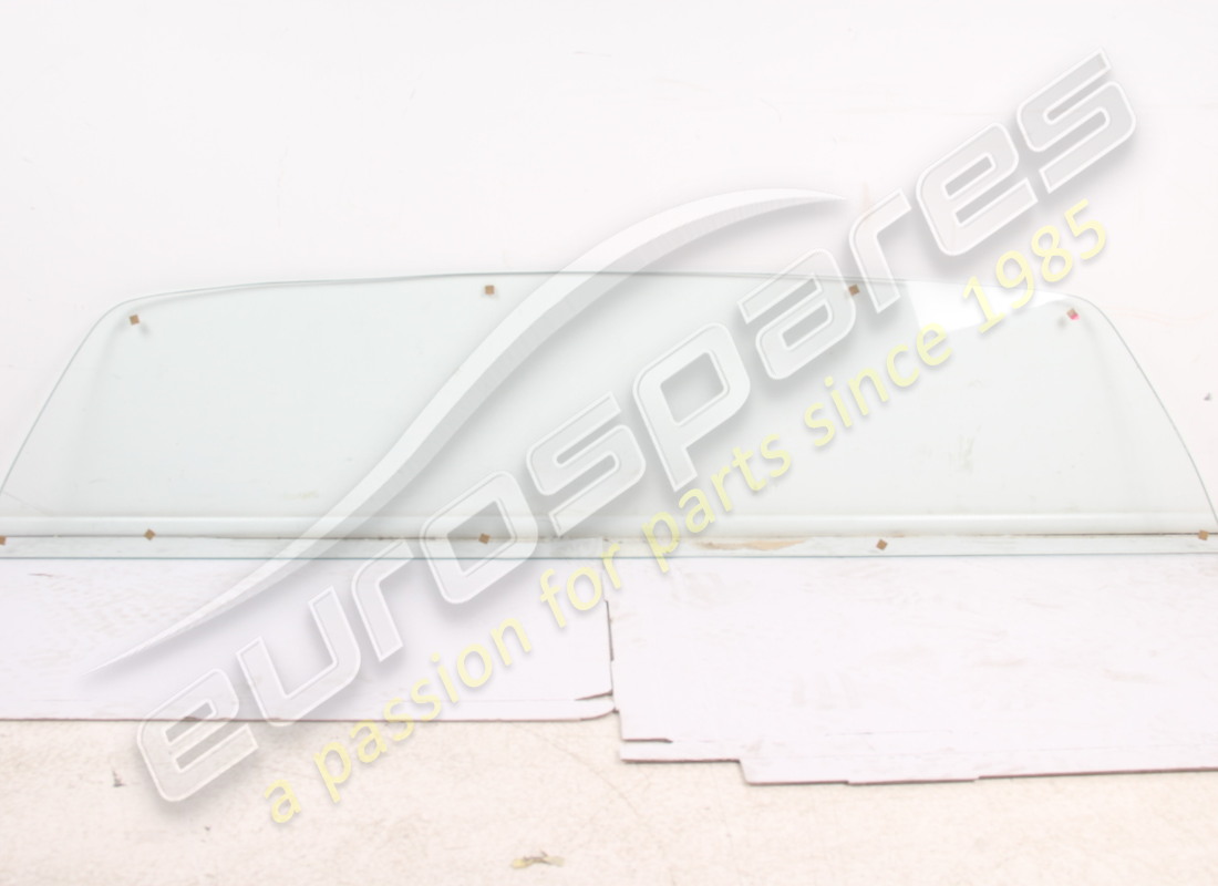 NEW EUROSPARES YELLOW REAR GLASS. PART NUMBER 006517010 (1) new eurospares yellow rear glass. part number 006517010 (1)