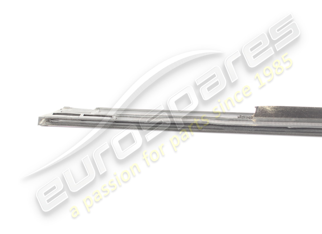 USED MASERATI RH FRONT GLASS SCRAPER GASKE. PART NUMBER 670178924 (2) used maserati rh front glass scraper gaske. part number 670178924 (2)