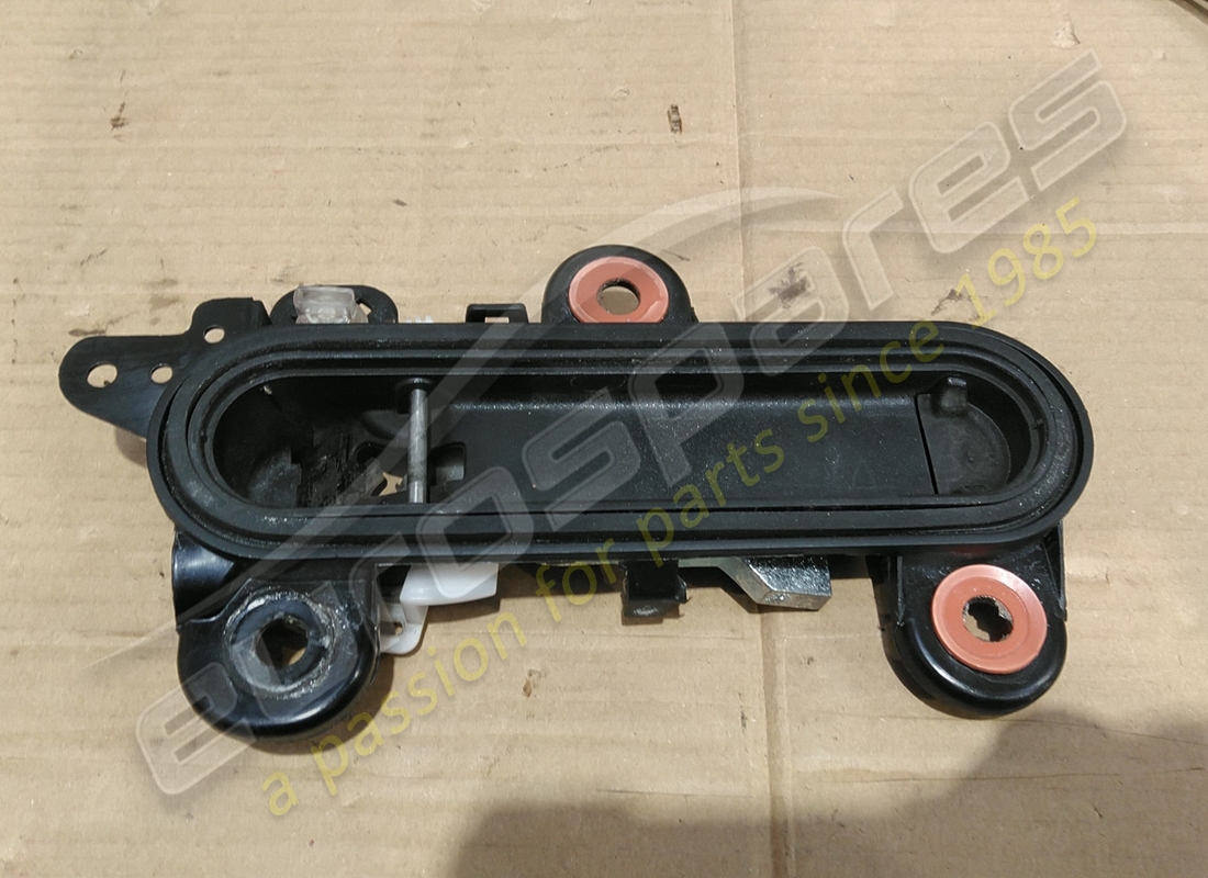 USED ASTON MARTIN HANDLE, DOOR, EXTERNAL, FRONT. PART NUMBER 4G43226A28AE (1) used aston martin handle, door, external, front. part number 4g43226a28ae (1)