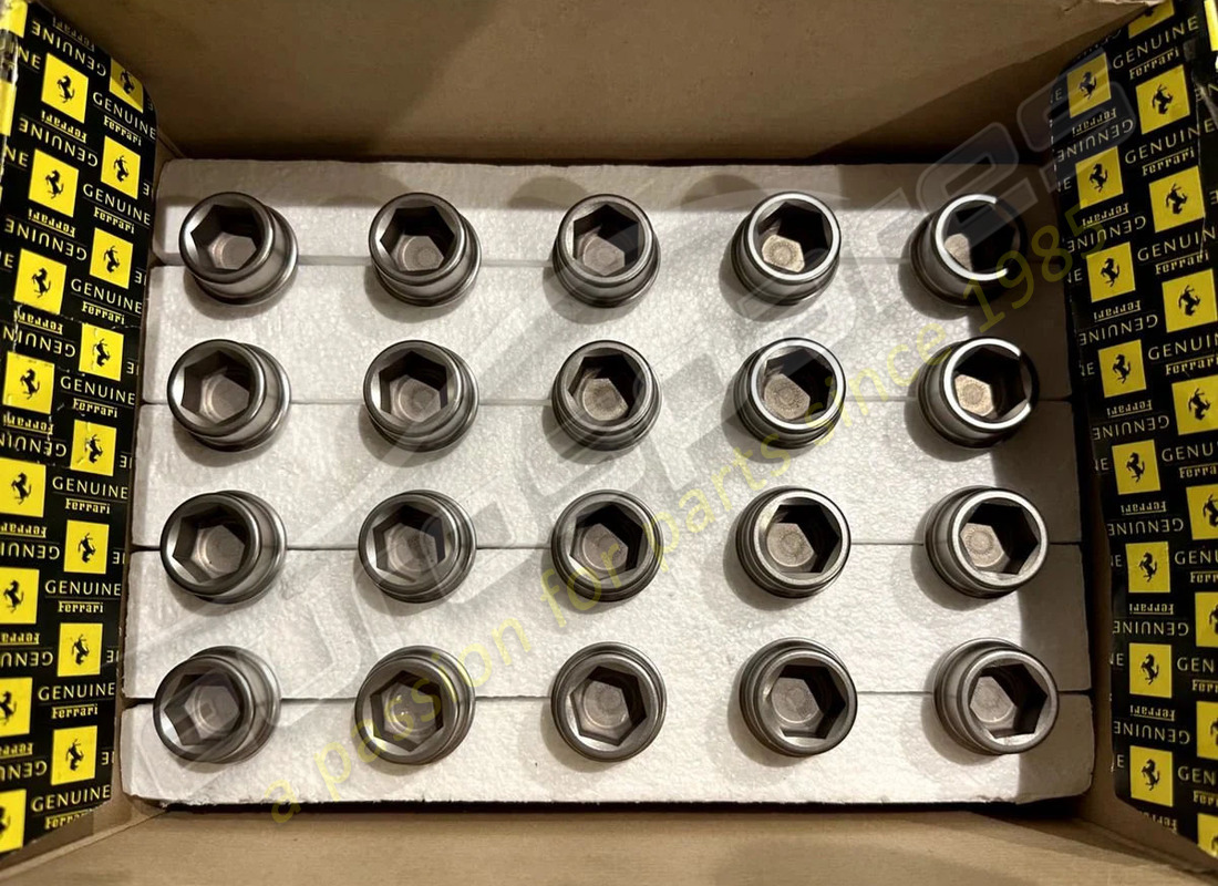 new ferrari carbon fiber wheels set + titanium bolts. part number 70005638 (7)