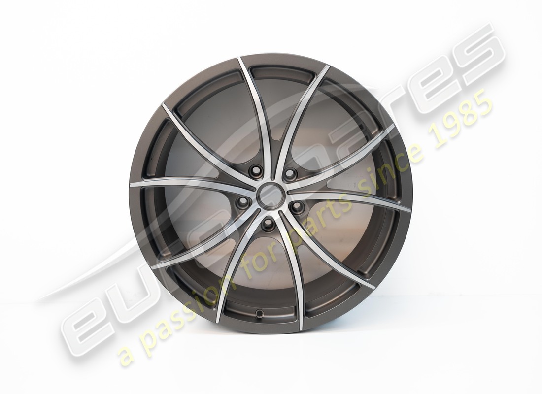 NEW FERRARI WHEEL SET (FORGED GRIGIO CORSA DIAMOND POLISHED) 20 INCH WITH STUDS. PART NUMBER 70002004 (5) new ferrari wheel set (forged grigio corsa diamond polished) 20 inch with studs. part number 70002004 (5)