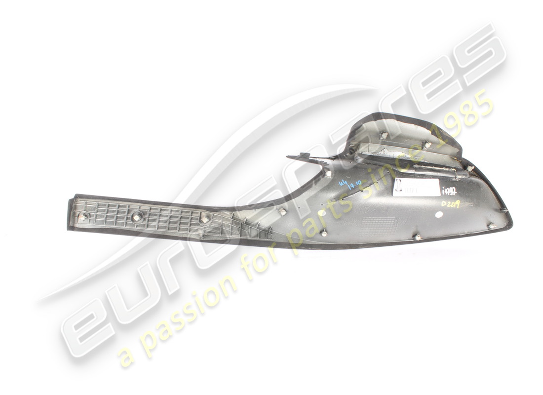 used ferrari medaglione dx sellato complete. part number 785010 (2)