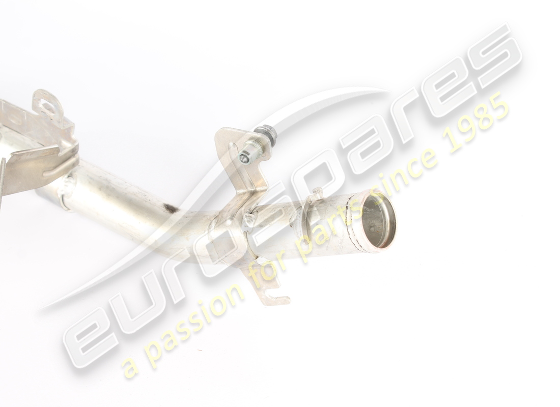 USED MASERATI ENGINE HEAD OUTLET WATER PIP. PART NUMBER 670181256 (2) used maserati engine head outlet water pip. part number 670181256 (2)