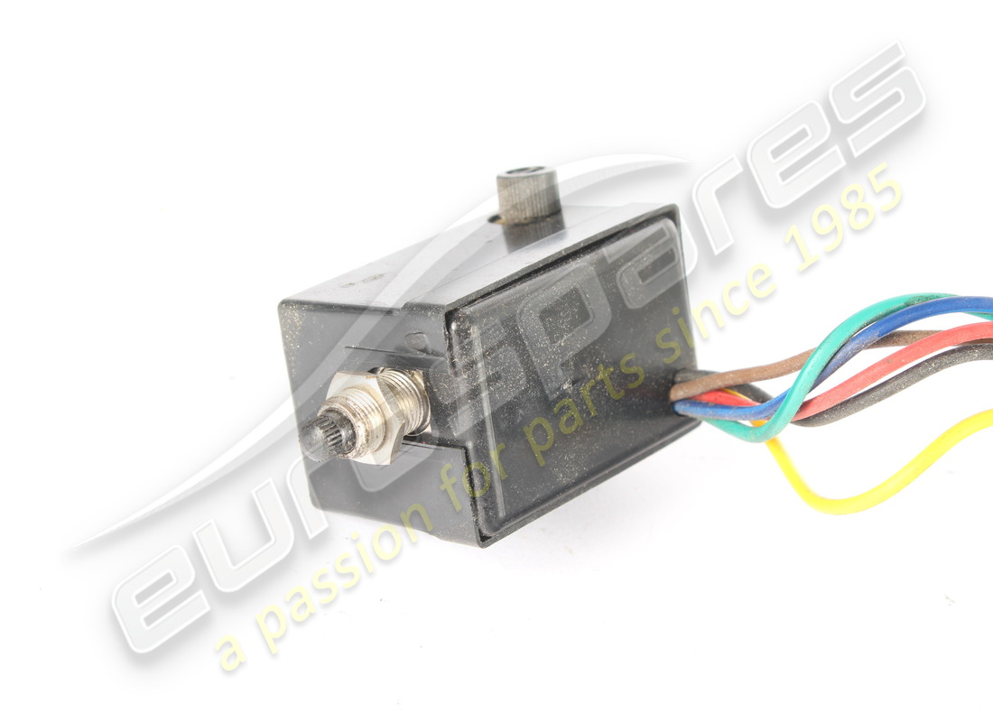 USED FERRARI AIR CON SPEED CONTROL SWITCH. PART NUMBER 62618000 (2) used ferrari air con speed control switch. part number 62618000 (2)