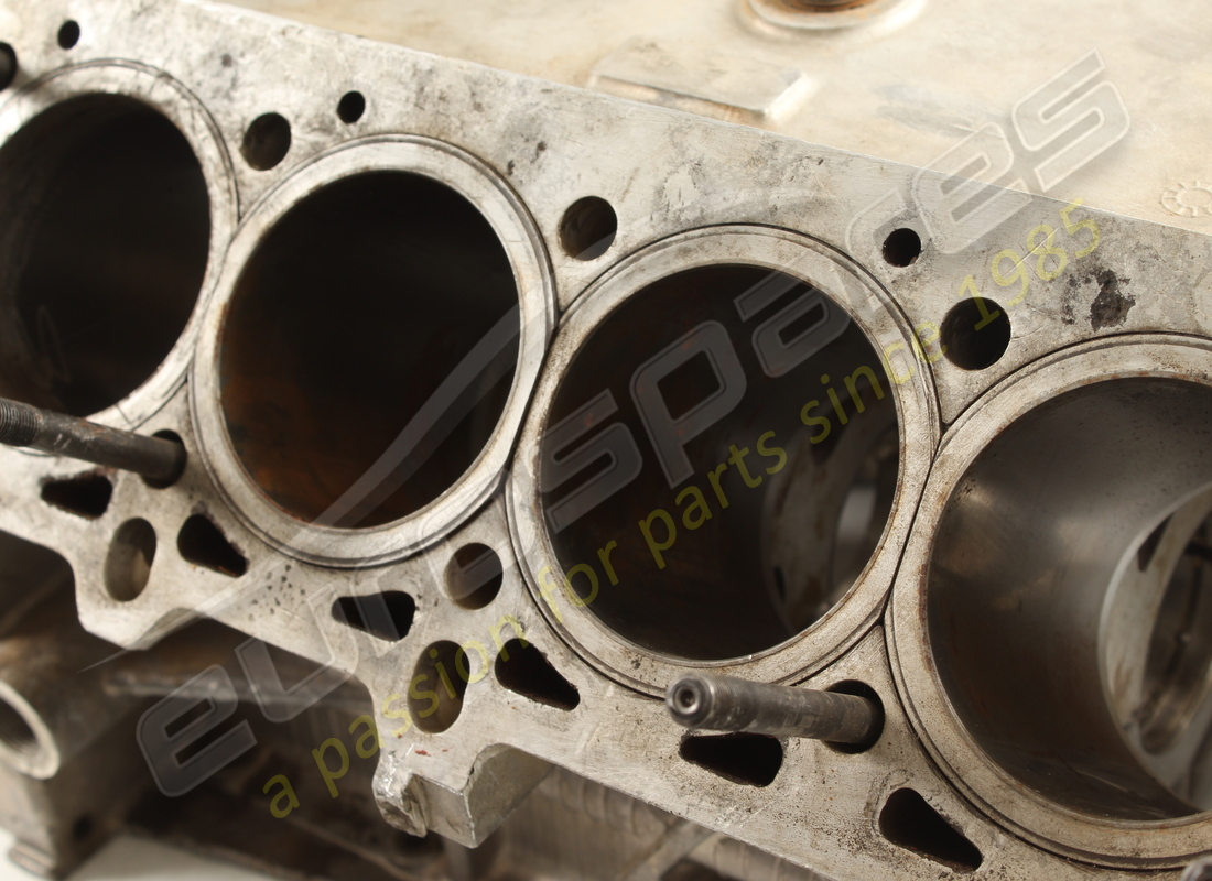 USED FERRARI 328 CRANKCASE. PART NUMBER 126191 (3) used ferrari 328 crankcase. part number 126191 (3)