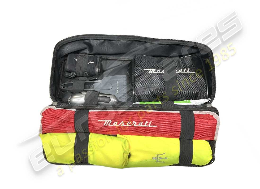 new maserati complete emergency kit m145. part number 940000891 (2)