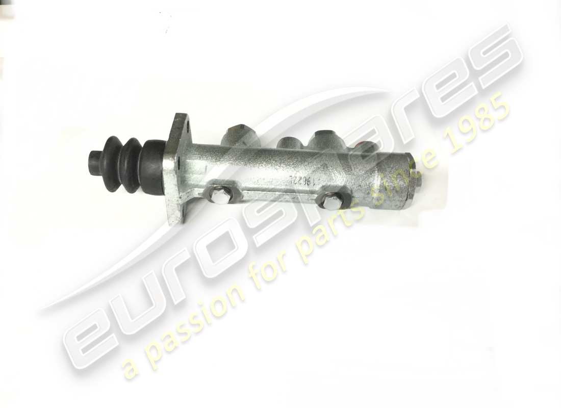 NEW OE BRAKE MASTER CYLINDER. PART NUMBER 680053 (2) new oe brake master cylinder. part number 680053 (2)