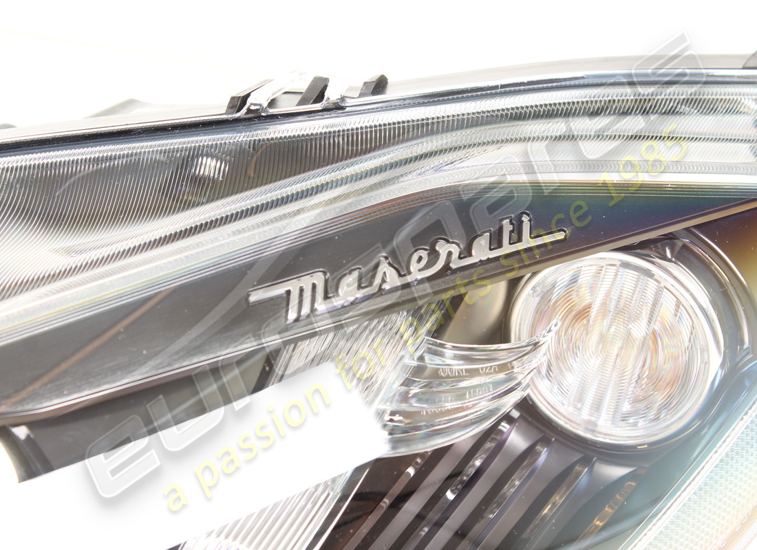 NEW MASERATI LH FRONT HEADLIGHT. PART NUMBER 350572 (2) new maserati lh front headlight. part number 350572 (2)