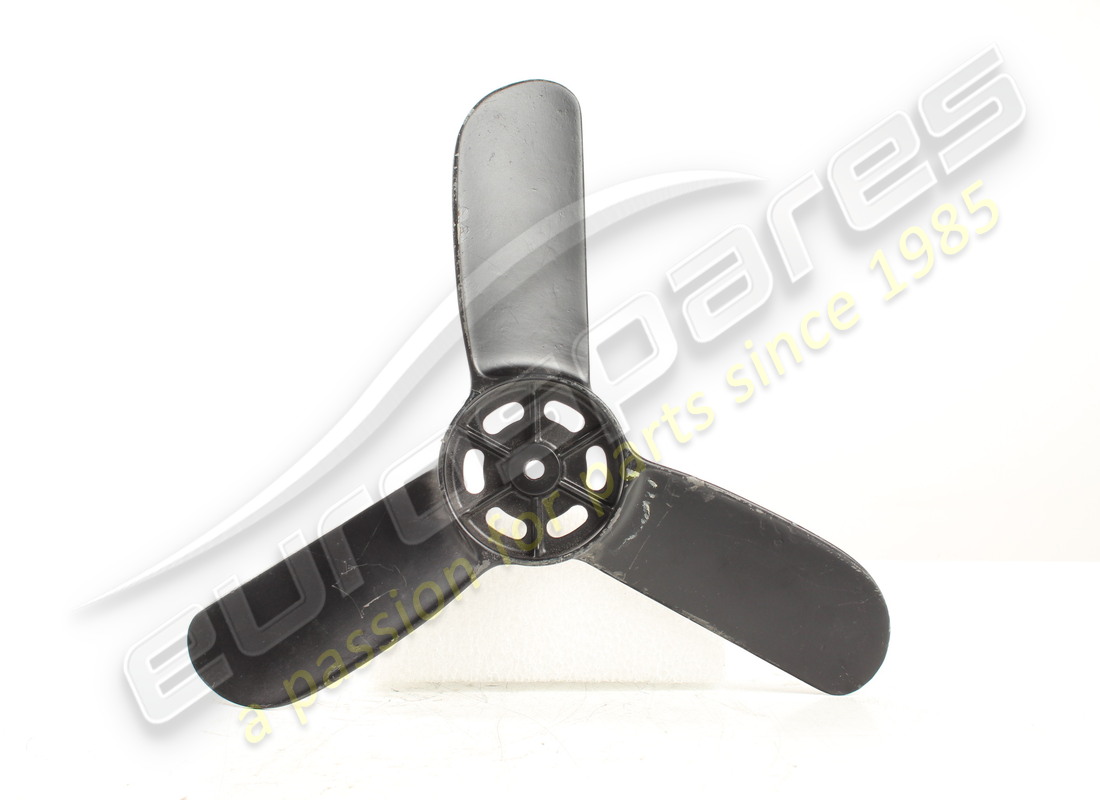 NEW FERRARI FAN BLADE. PART NUMBER 36128 (1) new ferrari fan blade. part number 36128 (1)