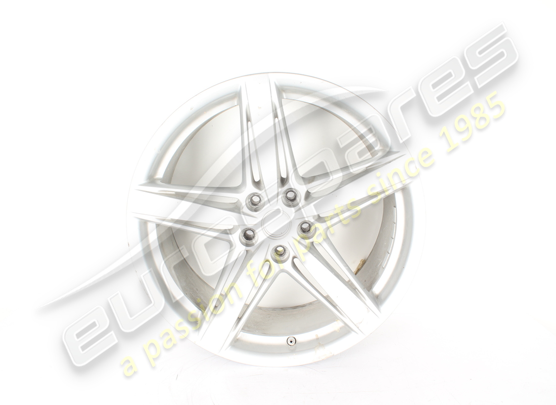 DAMAGED FERRARI FRONT WHEEL. PART NUMBER 283184 (1) damaged ferrari front wheel. part number 283184 (1)