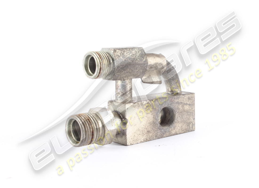 USED FERRARI FREON DISTRIBUTOR. PART NUMBER 68855300 (2) used ferrari freon distributor. part number 68855300 (2)