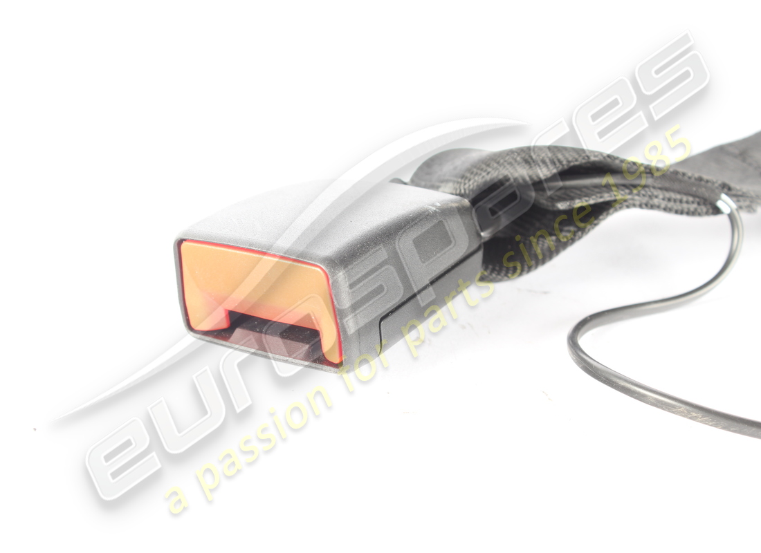 USED MASERATI CENTRE REAR SEATBELT BUCKLE SECTION. PART NUMBER 670198277 (2) used maserati centre rear seatbelt buckle section. part number 670198277 (2)