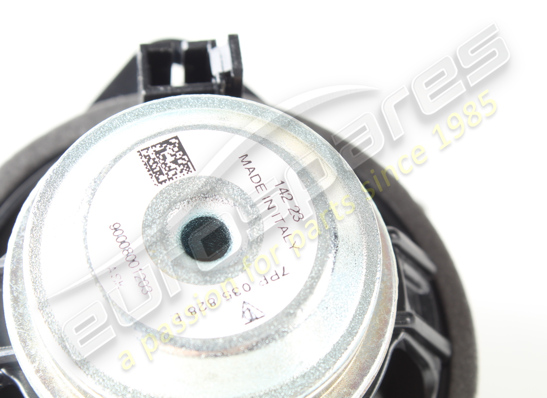 NEW PORSCHE LOUDSPEAKER. PART NUMBER 7PP035828E (3) new porsche loudspeaker. part number 7pp035828e (3)