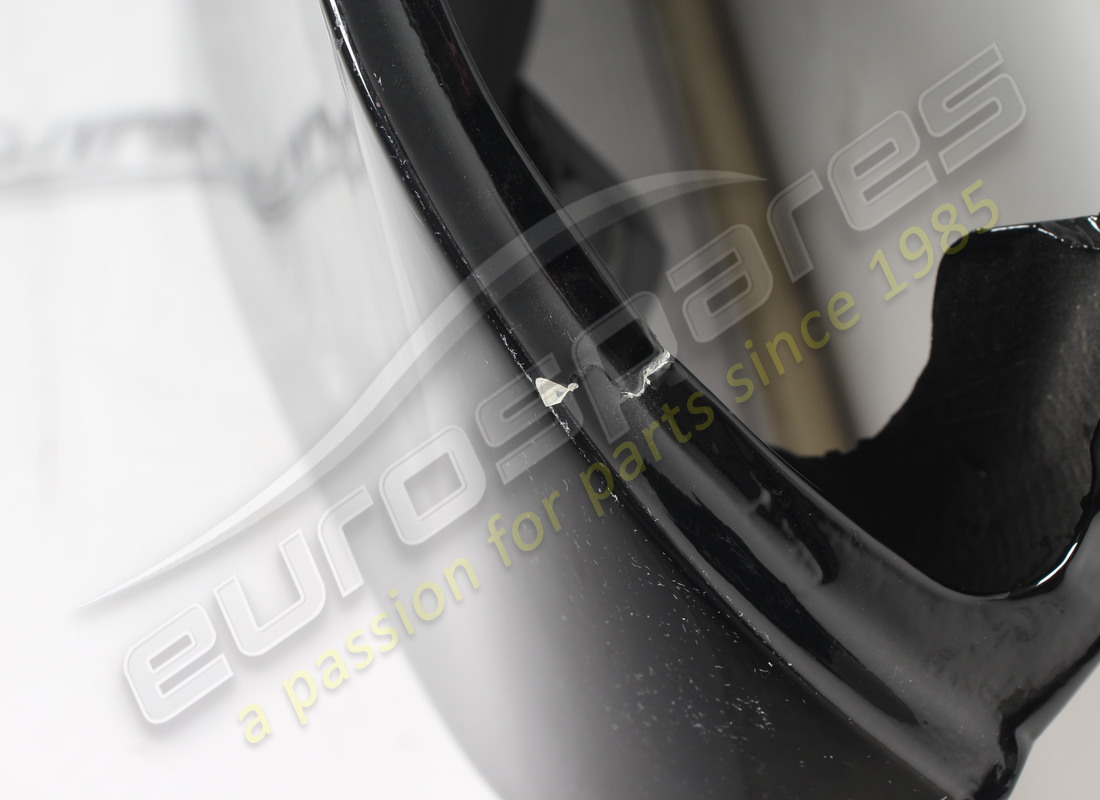 USED FERRARI COMPLETE REAR SPOILER. PART NUMBER 949122 (4) used ferrari complete rear spoiler. part number 949122 (4)