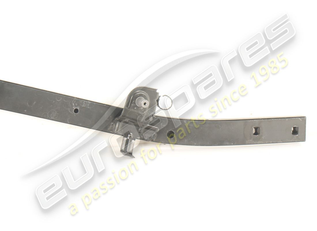 used maserati rhd cross-member hub holder. part number 670037230 (2)